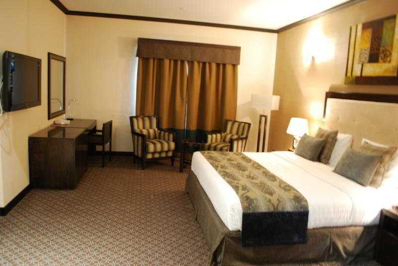 London Crown Hotel Дубай Экстерьер фото