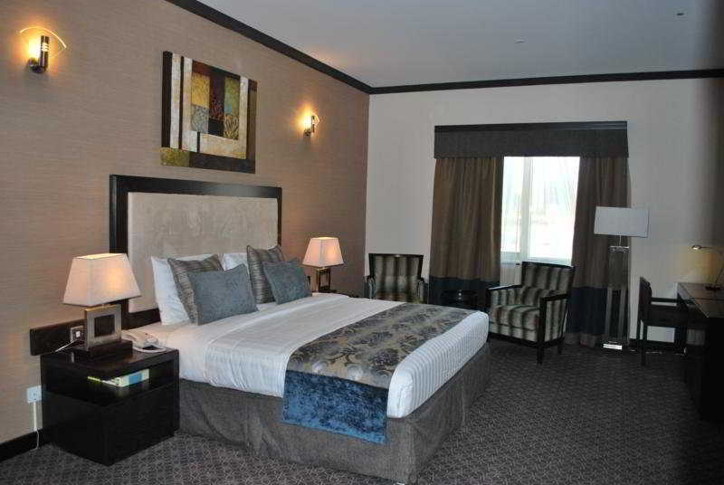 London Crown Hotel Дубай Экстерьер фото