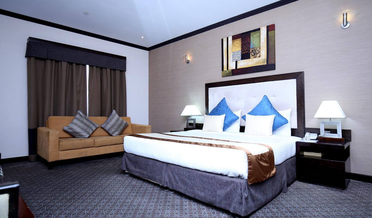 London Crown Hotel Дубай Экстерьер фото