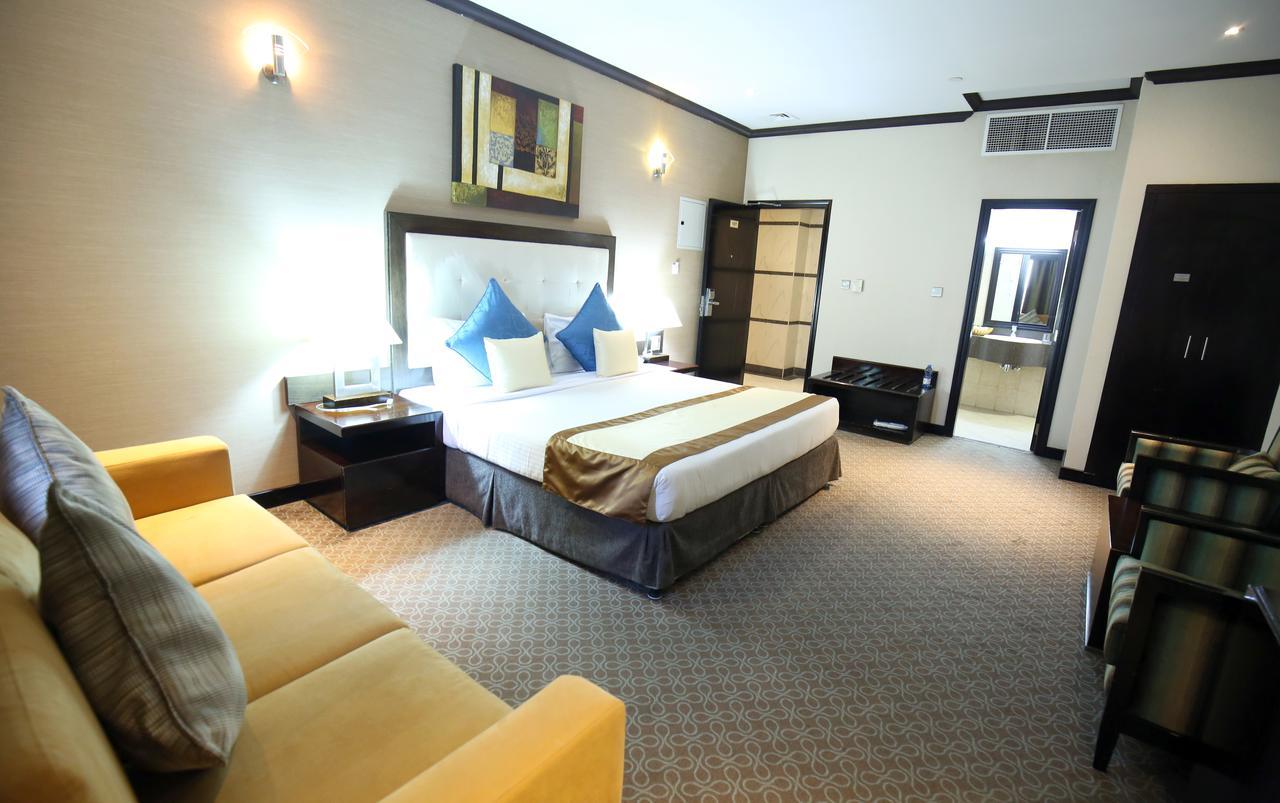 London Crown Hotel Дубай Экстерьер фото
