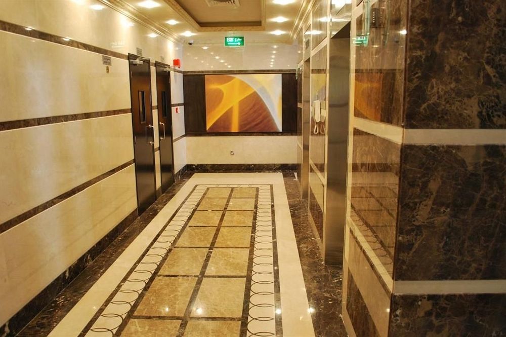 London Crown Hotel Дубай Экстерьер фото